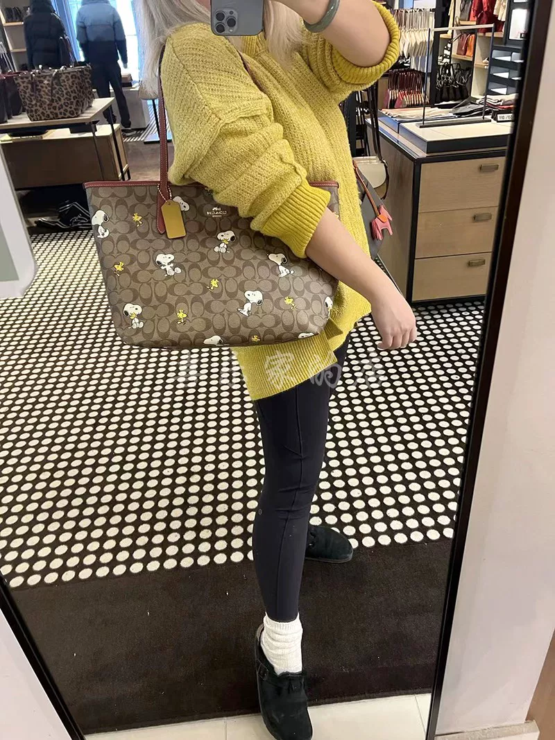 [COACH женская сумка SNOOPY PEANUTS CITY tote]