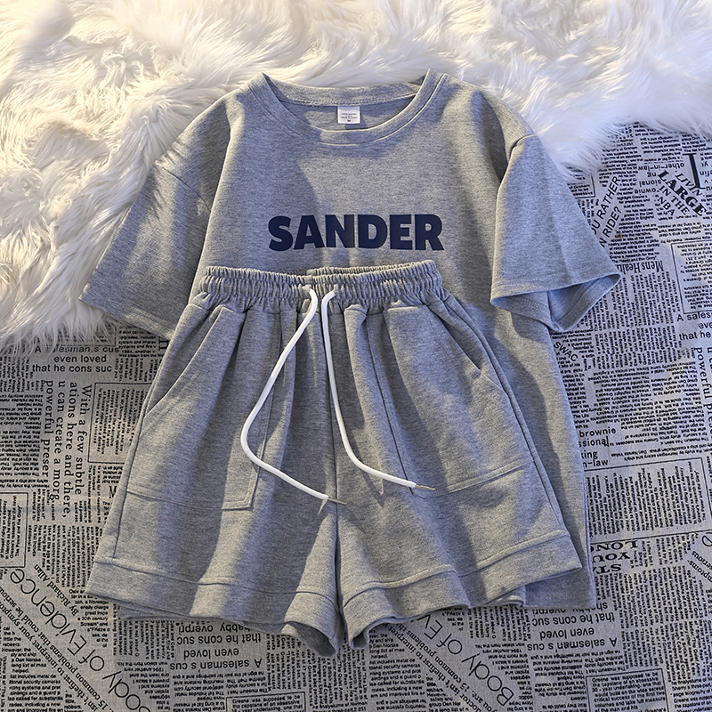 Summer Short-Sleeved Shorts Two-Piece Set, Comfortable Casual Sports Suit for Women, Summer Matching Complete Set, Trendy Outerwear