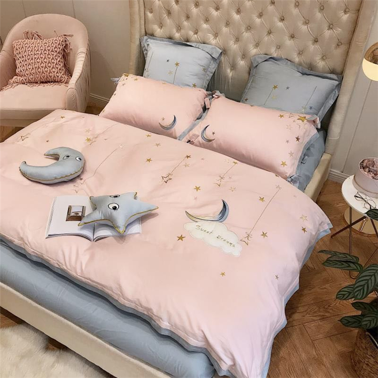 Giường ngủ cho bé gái bốn mảnh kiểu công chúa màu hồng sao thêu chăn bằng vải cotton màu đỏ 4 mảnh đặt nhỏ tươi - Bộ đồ giường bốn mảnh chăn ga đẹp