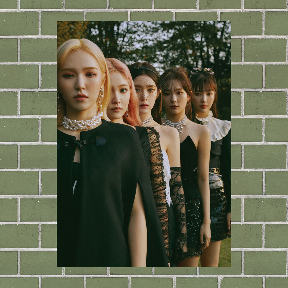 Red Bebe Poster EPE084 for a total of 99 full 8 wall stickly painted perimeter Red Velvet posters