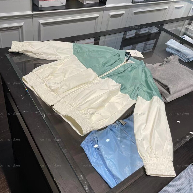 Italian Outlet Moncler Girls' Lightweight Jacket Sun Protection Clothing White 6 10 12 14 Years Old