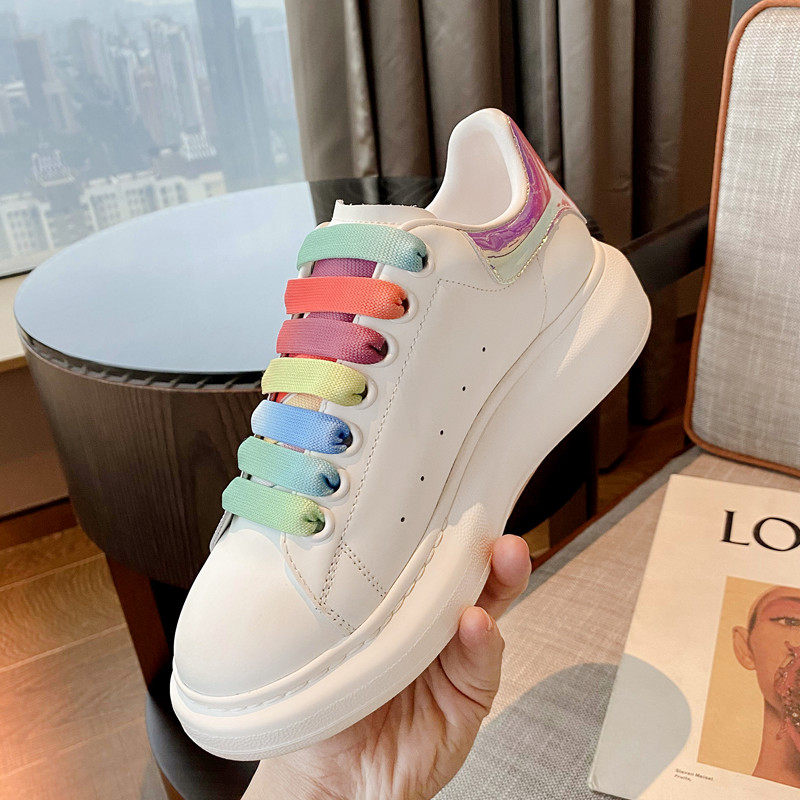 Mckunda Small White Shoes 2021 New Women's Shoes Lace Genuine Leather Pine Pastry Thick Bottom Inner Heightening Couple Mckun Board Shoes
