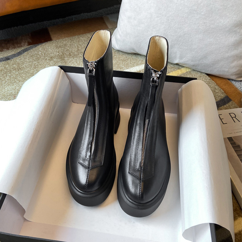 Liu Wen Tongtong Thick Bottom Pine Cake Front Laced Yinglun Wind Short Boot 2020 Chunqiu Single Boots Big Martin Boot Female Ins