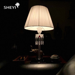 Bakala French-Style Light Luxury Crystal Table Lamp for Living Room, Bedroom, High-End Study, Bedside Decoration, Atmosphere Table Lamp