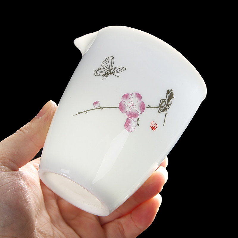 Dehua white porcelain fair cup tea sea tea divider anti-scalding ceramic household kung fu tea set public cup tea ceremony accessories