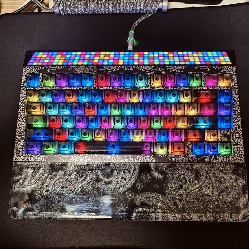In-Stock Genuine Angry Miao R4 Golden Cashew Flower/Western Journey/Graffiti/Purple/Phantom Finished Mechanical Keyboard In-Stock Genuine Angry Miao R4 Golden Cashew Flower/Western Journey/Graffiti/Purple/Phantom Finished Mechanical Keyboard