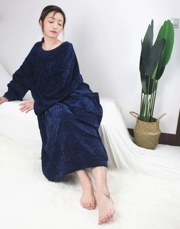 Mùa thu và mùa đông XL Super Long Sheer Velvet Váy ngủ dài tay Wool Lady Pyjama Fat MM200 kg Phụ nữ mang thai Đồ ngủ - Đêm đầm