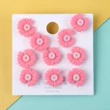 Универсальные пуговицы Daisy привязывает рубашку и одежду, чтобы предотвратить легкую пряжку.