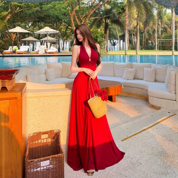 Vacation-Style Red V-Neck Halter Dress, Slimming High-Waisted Long Dress, Stunning and Atmospheric, Particularly Beautiful Cinched-Waist Dress Vacation-Style Red V-Neck Halter Dress, Slimming High-Waisted Long Dress, Stunning and Atmospheric, Particularly Beautiful Cinched-Waist Dress