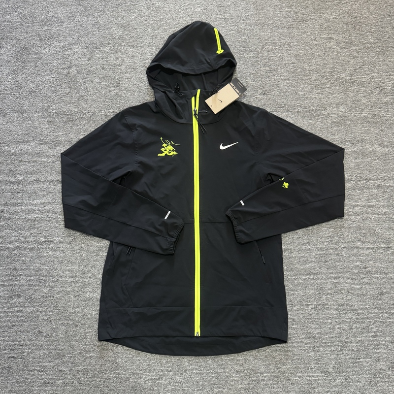 Authentic Nike Men's Running Sports Training Quick-Drying Water-Repellent Hooded Jacket Hq4735-010 Authentic Nike Men's Running Sports Training Quick-Drying Water-Repellent Hooded Jacket Hq4735-010