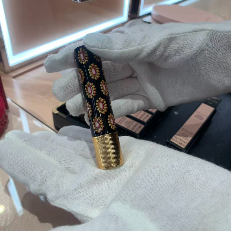 In Stock Days after Order, Japan Counter Gucci Floral Thin Tube Lipstick 113, Recommended by Young Professionals In Stock Days after Order, Japan Counter Gucci Floral Thin Tube Lipstick 113, Recommended by Young Professionals