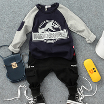 Childrens autumn clothes new long sleeves T-shirt boy baby plugged in shoulder sleeve cartoon dinosaur jersey dinosaur blouses T tide
