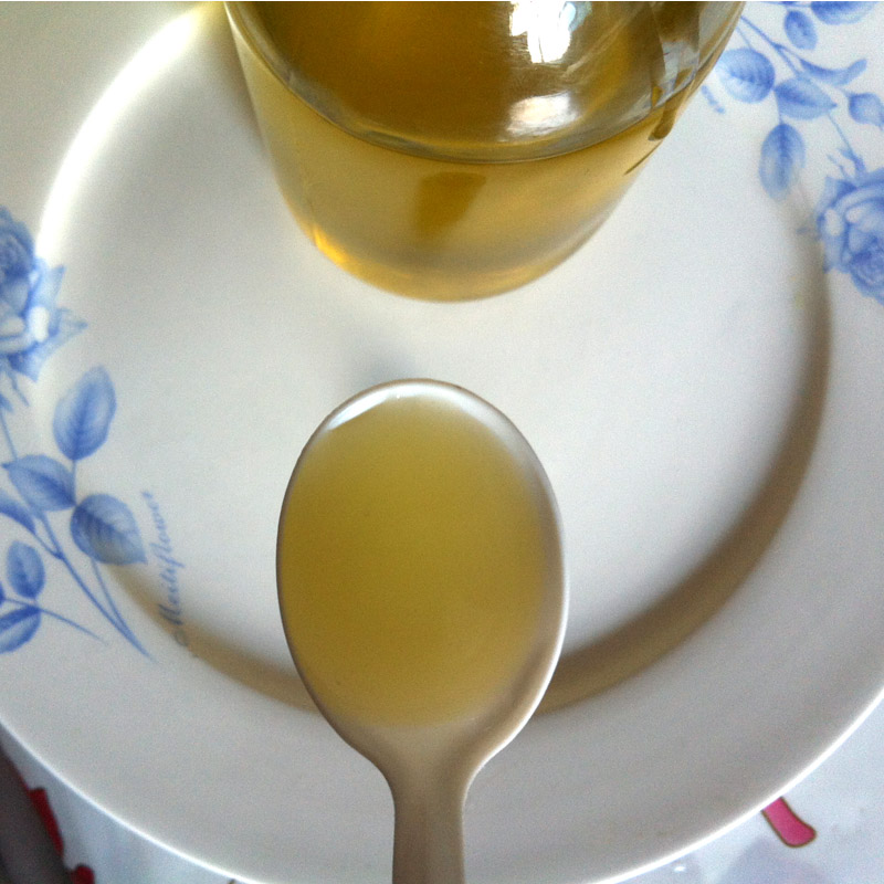 Chengde local farmer squeeze sweet almond oil base oil hair care massage can be eaten 100ml