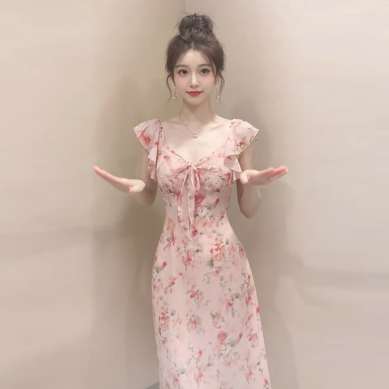 French-Style Pink Floral Dress for Women, Summer 2026 New Model, Seaside Vacation Style, Waist-Cinching, Slimming Long Dress French-Style Pink Floral Dress for Women, Summer 2026 New Model, Seaside Vacation Style, Waist-Cinching, Slimming Long Dress
