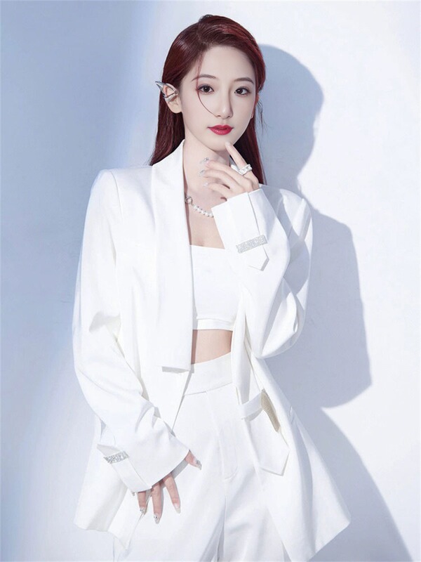 2026 Spring and Autumn New Style White Suit Set for Women, High-End Professional Temperament, Goddess Style Suit and Pants Two-Piece Set