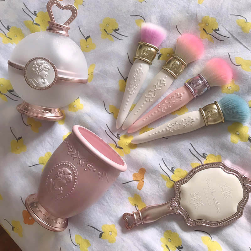 Aristocratic relief makeup brush barrel brush barrel multi-functional storage brush barrel beauty makeup powder brush foundation brush blush brush