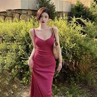 Роза красная