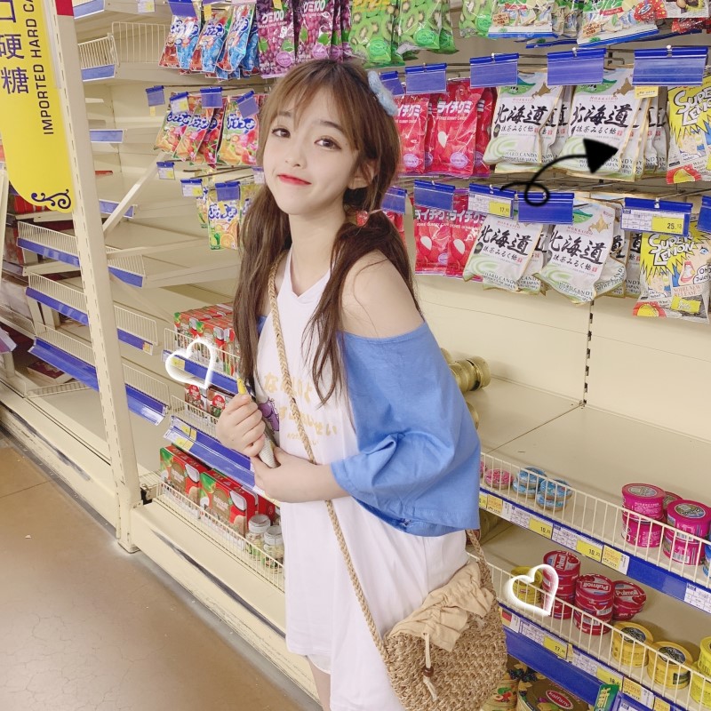 VK旗艦店 韓系寬鬆露肩拼接袖印花短袖上衣