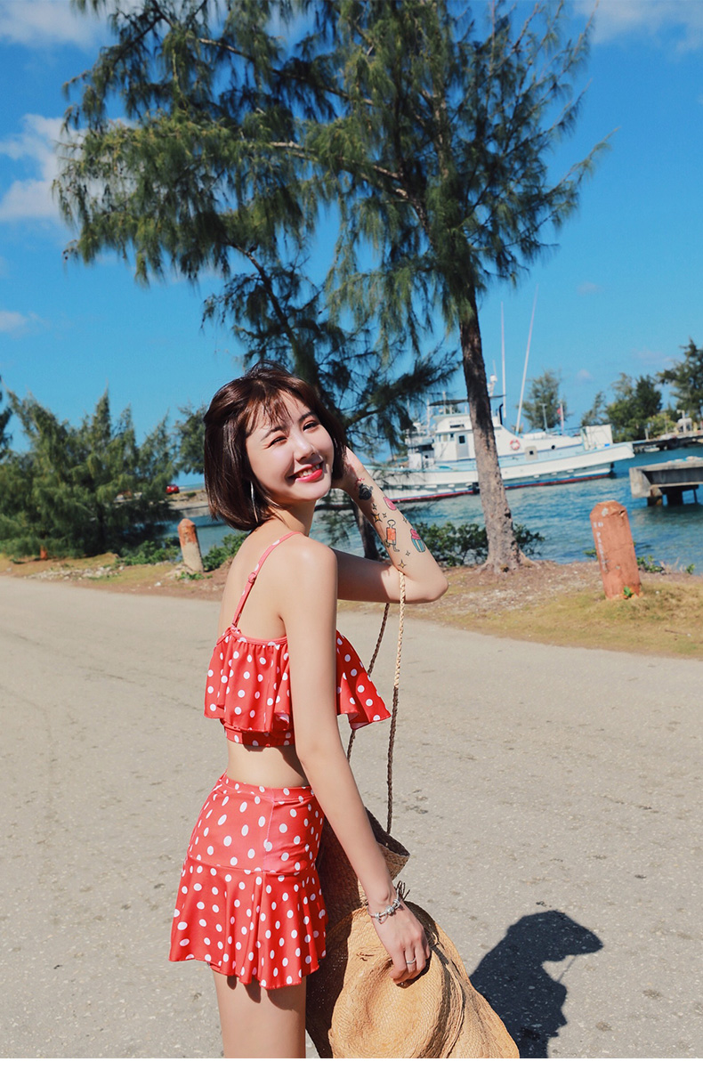 Bộ đồ tắm suối nước nóng nữ 2018 mới bảo thủ góc phẳng che bụng thu thập lá sen đỏ Sinh viên Hàn Quốc nhỏ tươi - Bộ đồ bơi hai mảnh bikini 2 manh
