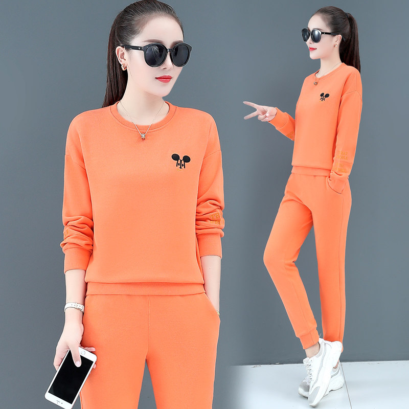 The round collar sportswear suit women in autumn 2020 new knitted long sleeve loose casual clothes female autumn two sets