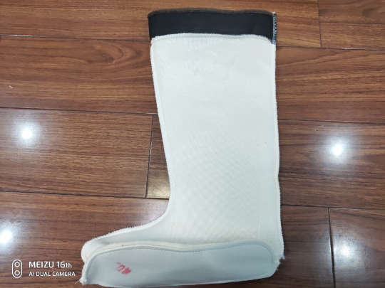 Áo mưa mùa đông nước cao su giày cotton áo ấm đồ lót nam và nữ người lớn cộng với nhung chân che lông dài miệng giày thể thao chống nước