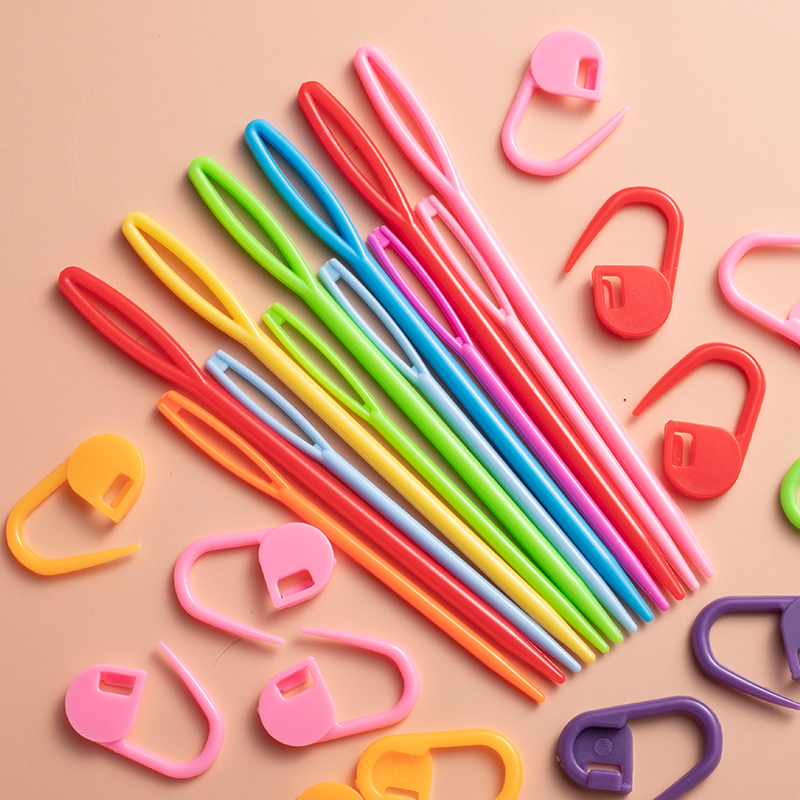 Hand-woven tool accessories Mark buckle sewing needle Plastic sewing needle Wool crochet small pin Anti-release buckle