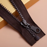 Коричневые длиной 70 см, 10 полосок.