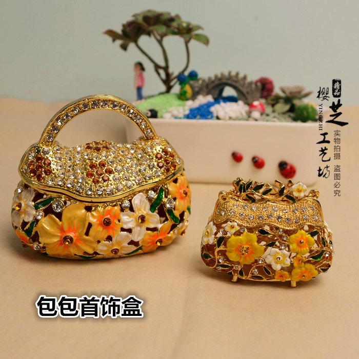 Russian color tin jewelry box Xinjiang national characteristics of hand-made jewelry box car furniture parts multi-color size number