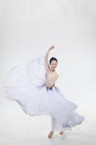 Adult opening dance big swing skirt Net red dance costume modern dance costume White gradual skirt customized