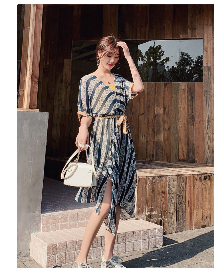 VK旗艦店 韓國風不規則V領繫帶印花雪紡短袖洋裝