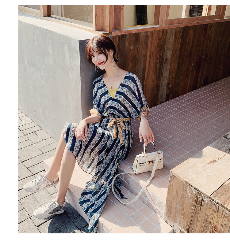 VK旗艦店 韓國風不規則V領繫帶印花雪紡短袖洋裝