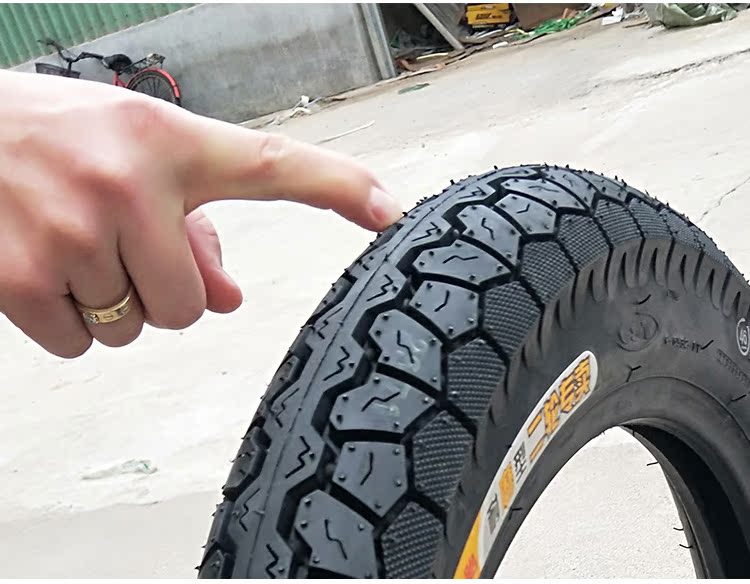 正 新 轮胎 3.50-16 Lốp xe máy Lốp xe xuyên quốc gia Hạ Môn Zhengxin Lốp mới 350-16 lốp xe máy gai to