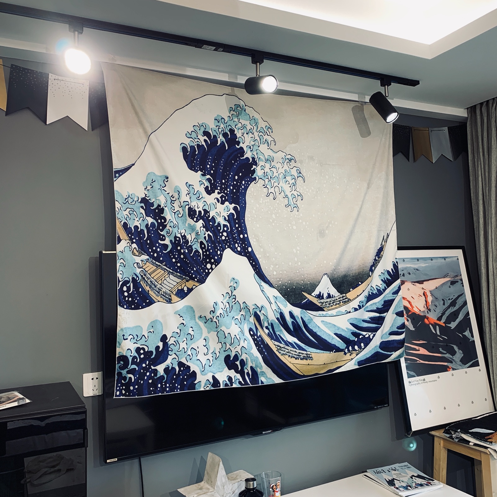 Gross Decoration North Fasting Surf God Nay Surf Waves Japan and Home Tapestry Leisure Art