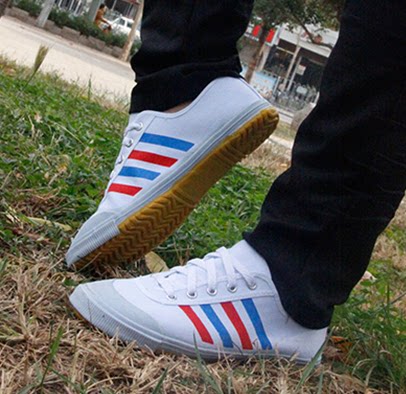 Twin Star New Track Canvas Metal Strip Shoes Flat Soccer Shoes Men Shoes and Women's Shoes