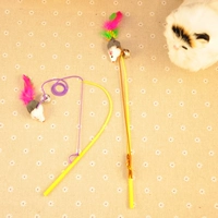 Длинно -хвост мыши дразнящий кошачий палочка