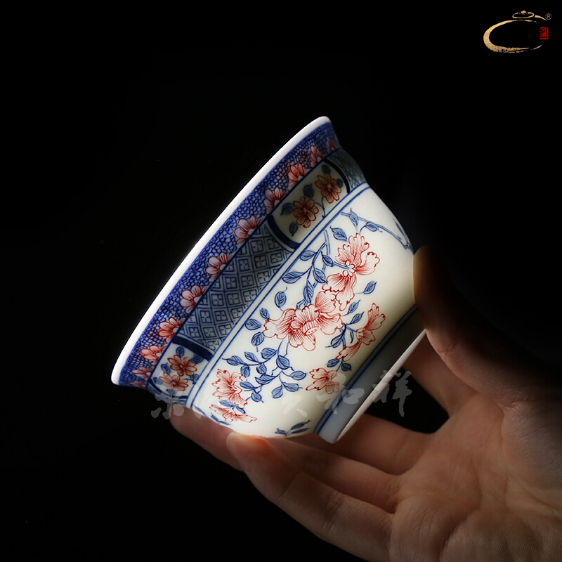 Jingdezhen blue and white floral cup and cheung kung fu tea set hand - made master cup a cup of pure checking sample tea cup