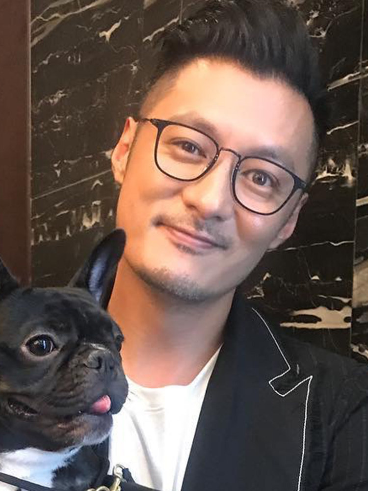 Yu Wenle The same color-changing myopia glasses frame men have a degree can be equipped with a full frame eye frame frame women's big face ultra-light