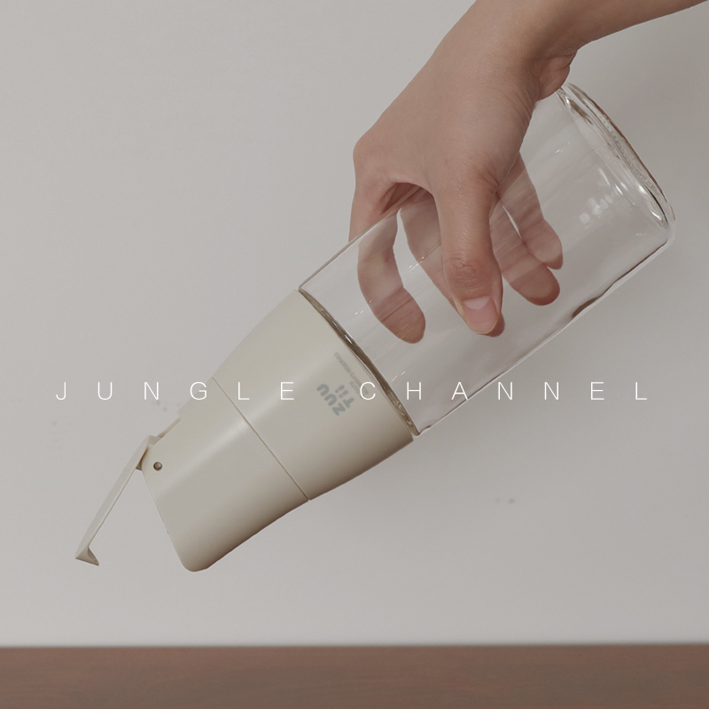 Canada zuutii gravity induction oil bottle kitchen automatic open lid soy sauce bottle oil jug leak-proof not hanging oil glass