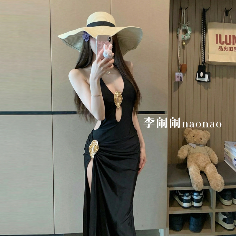 Li Naonao-2026 New High-End Black One-Piece Deep V Halter Neck Long Dress Hot Spring Resort Bikini Swimsuit for Women