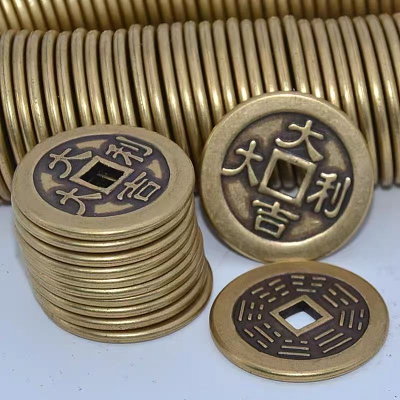 Thickened 2.5cm Large Copper Coins, Antique-Style Decorative Coins, Real Copper Coins for Threshold Decoration Thickened 2.5cm Large Copper Coins, Antique-Style Decorative Coins, Real Copper Coins for Threshold Decoration