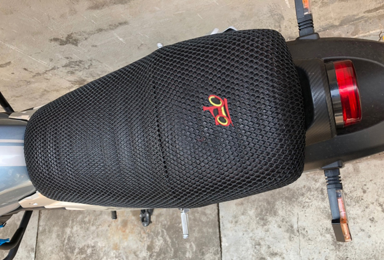 Vỏ bọc xe máy Benelli Cub 500 Mới 3D Kem chống nắng tổ ong Lưới cách nhiệt chỗ ngồi cách nhiệt - Đệm xe máy yên xe wave