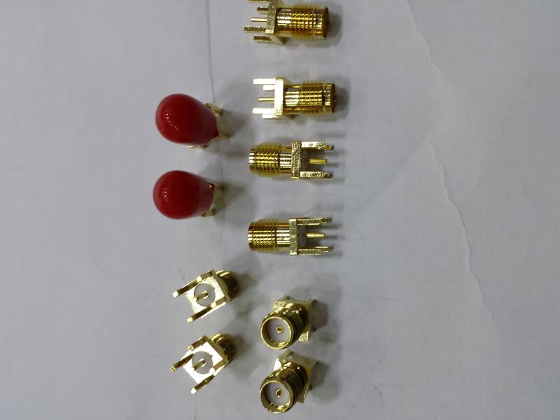 RF connector SMA straight seat pure copper gold-plated SMA-KHD SMA-KE SMA-straight seat four-legged welding plate