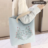 Светло -голубые цветочные листья