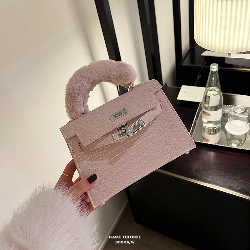 Racechoice Kelly Bag Pink Mini Crossbody Bag for Women Versatile High-End Crocodile Pattern Cowhide Handbag Racechoice Kelly Bag Pink Mini Crossbody Bag for Women Versatile High-End Crocodile Pattern Cowhide Handbag