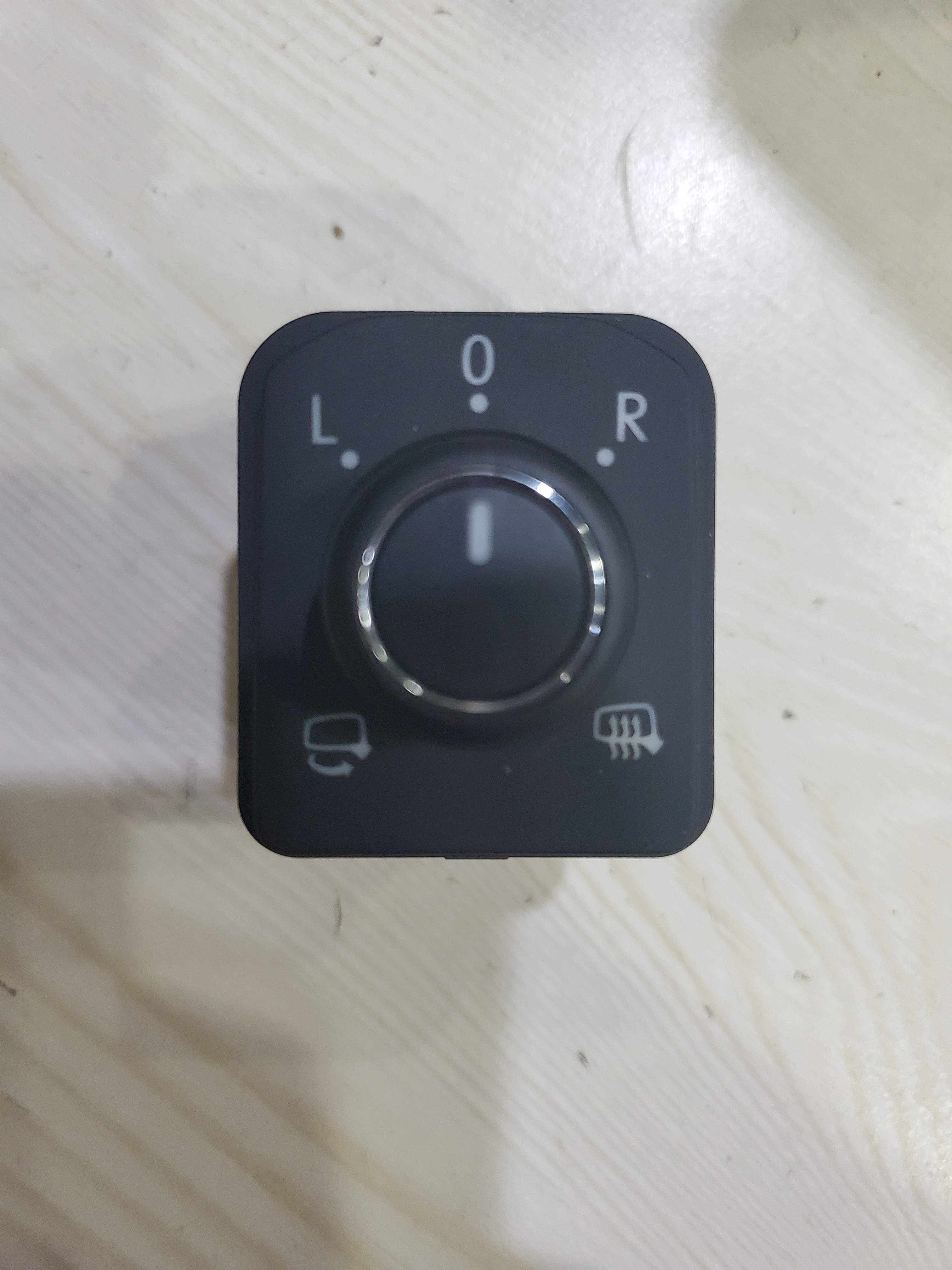 Volkswagen Magotan B8L Tanyue 19CC Tange Sagitar Electric mirror knob mirror switch with folding