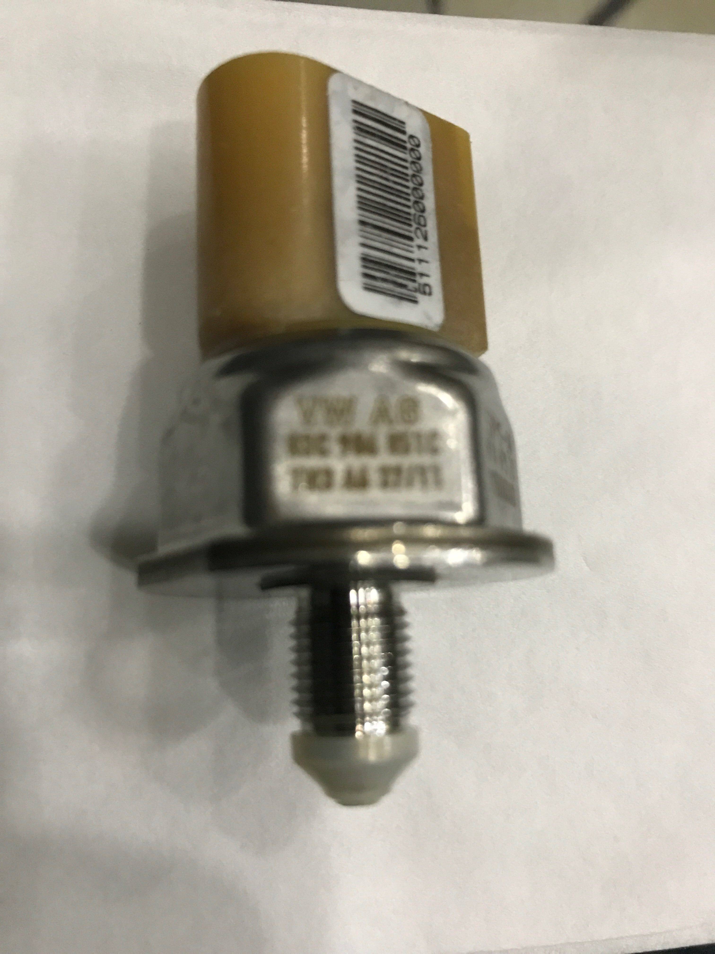 New Passat Tiguan Magotan CC Octavia Hao Rui Sagitar fuel pressure sensor regulator valve