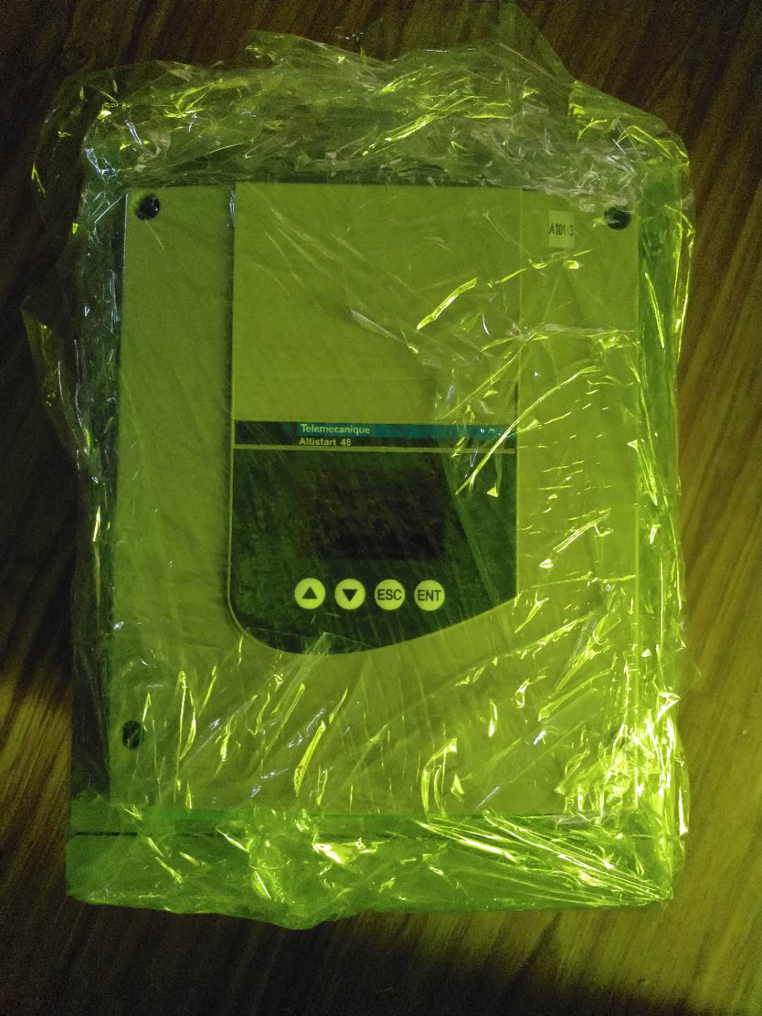 The dismantles schneider ATS48 series soft start ATS48C14Q 75kW spot