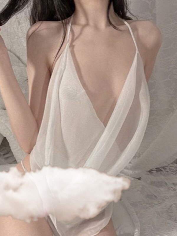 【Awaken Your Hormones】French-Style V-Neck Short-Sleeved Chiffon Blouse for Women with a Unique Design, Short Style with Back Tie 【Awaken Your Hormones】French-Style V-Neck Short-Sleeved Chiffon Blouse for Women with a Unique Design, Short Style with Back Tie