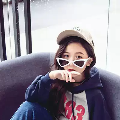 Children's sunglasses sunglasses boys and girls triangle anti UV sunshade baby travel Princess glasses tide