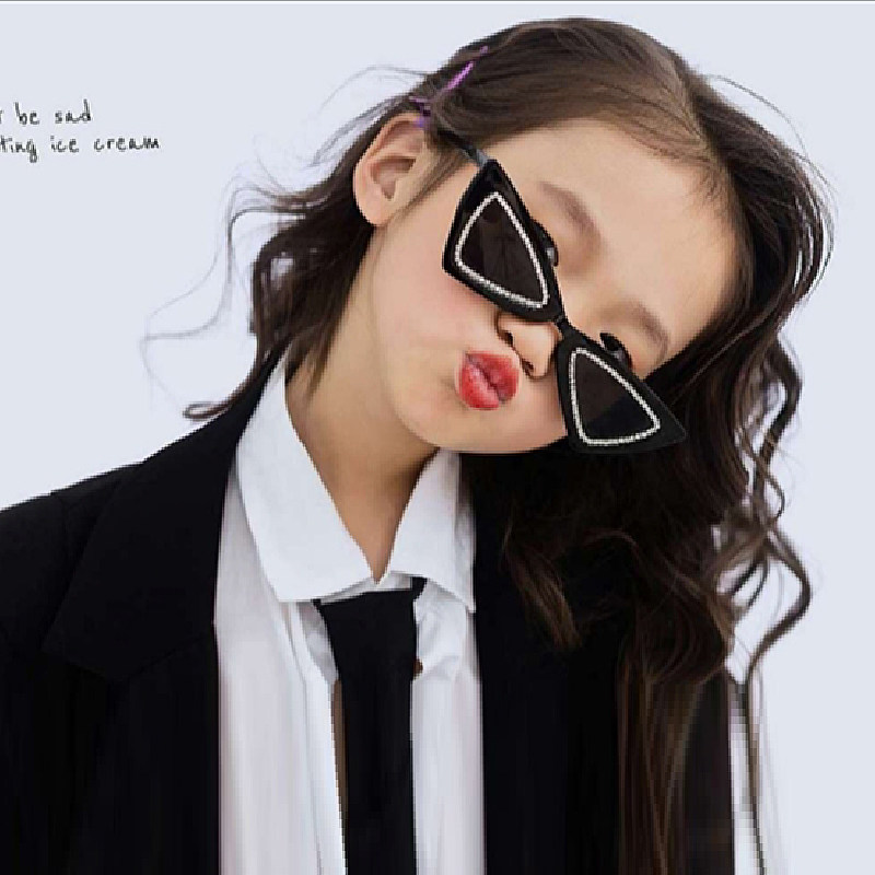 Girls Princess Decorative Glasses Children's Fashion Bright Diamond Triangle Sunglasses Trendy Kids Photography Catwalk Sunglasses